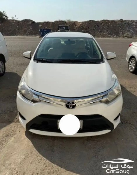 تويوتا يارس 2016